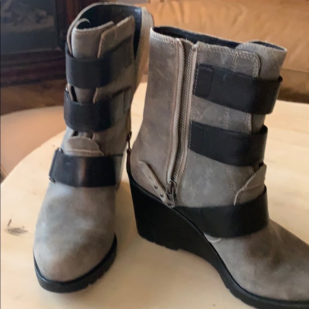 Boots, used “like new”.